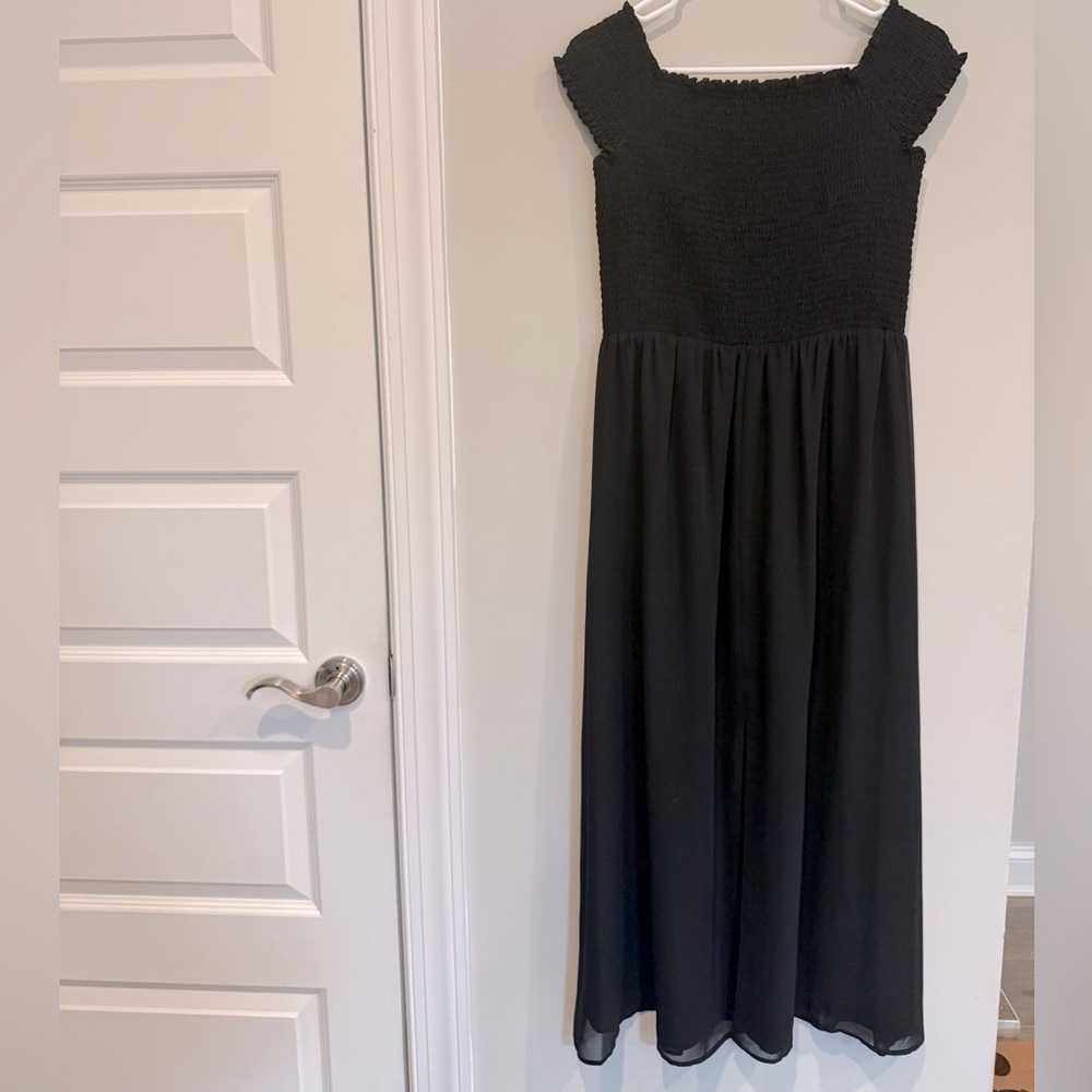 CeCe Women’s M Beautiful Black Maxi Dress w Front Center Slit